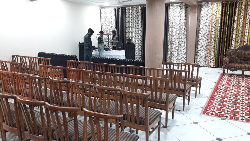 Hotel Saurab Dehradun Exterior foto